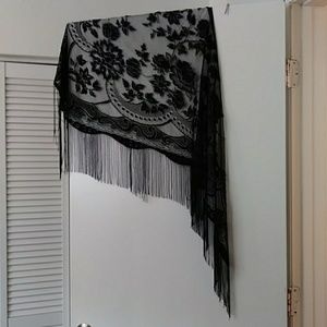 Laced black shawl